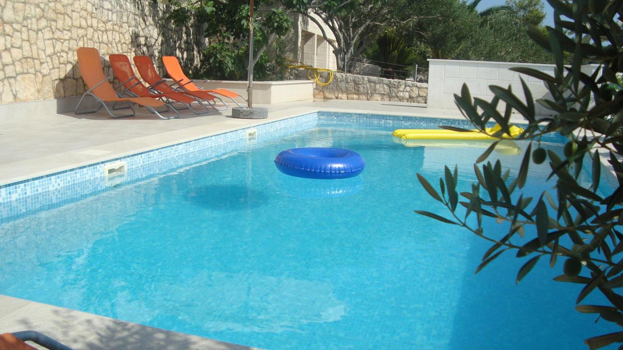 Apartments Niana With Heated Seawater Swimingpool Donji Okrug  Exteriör bild