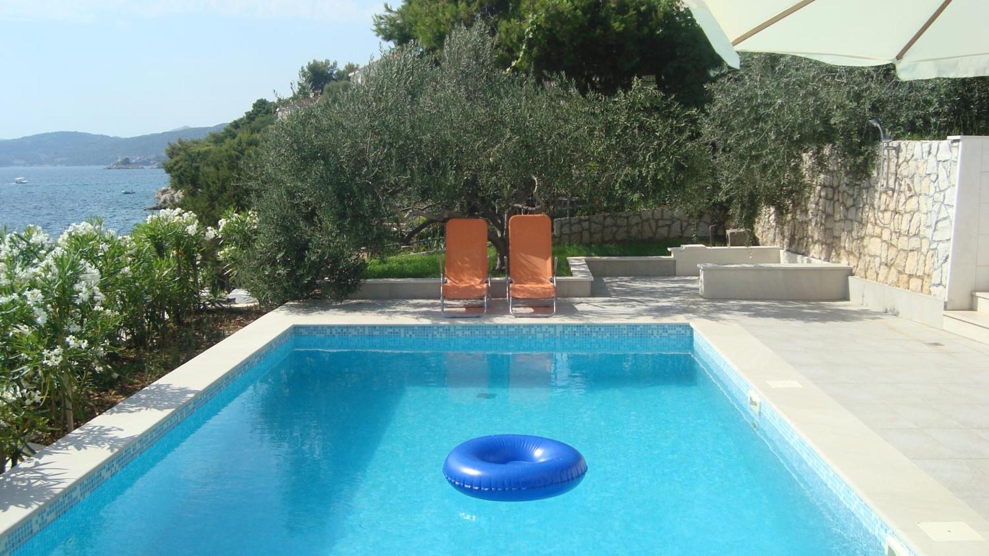 Apartments Niana With Heated Seawater Swimingpool Donji Okrug  Exteriör bild
